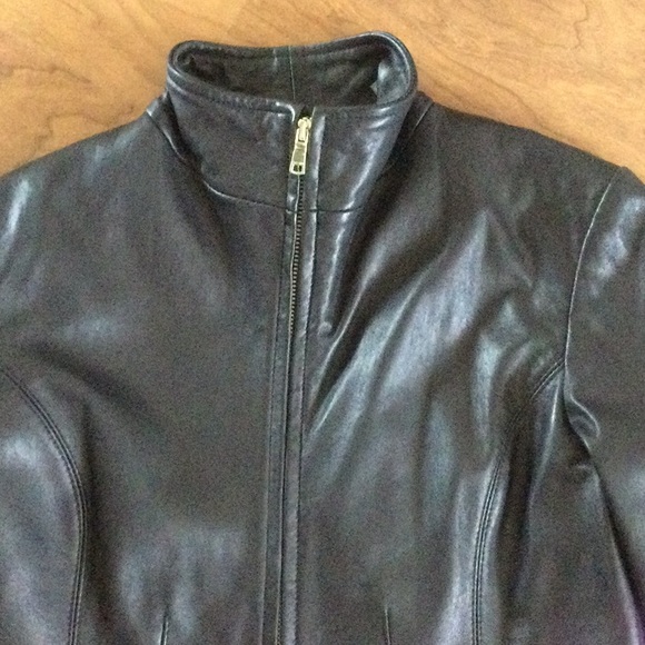Cole Haan Women’s Wing Collar Genuine Lambskin Leather Jacket, PXS-Black - Picture 5 of 8
